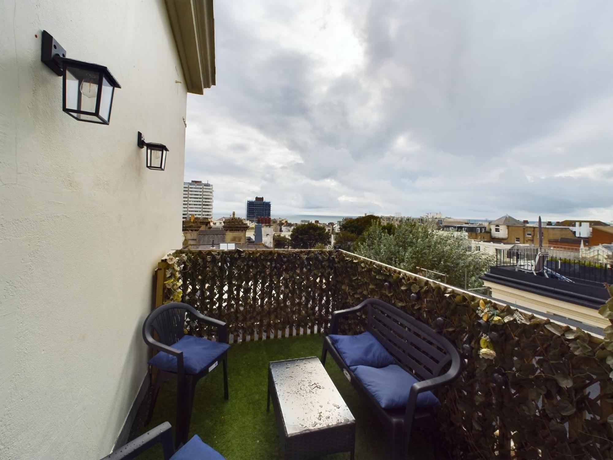 Apartment The Canopy, Rooftop Terrace, With Sea Views *